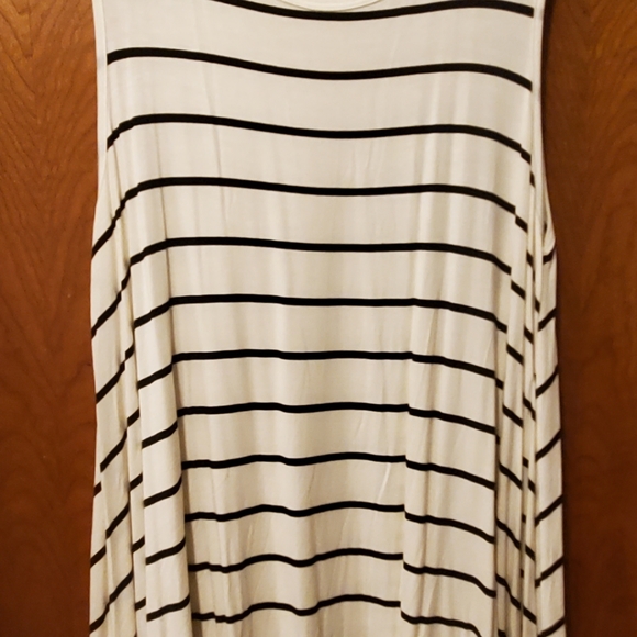 Tunic - Picture 2 of 3